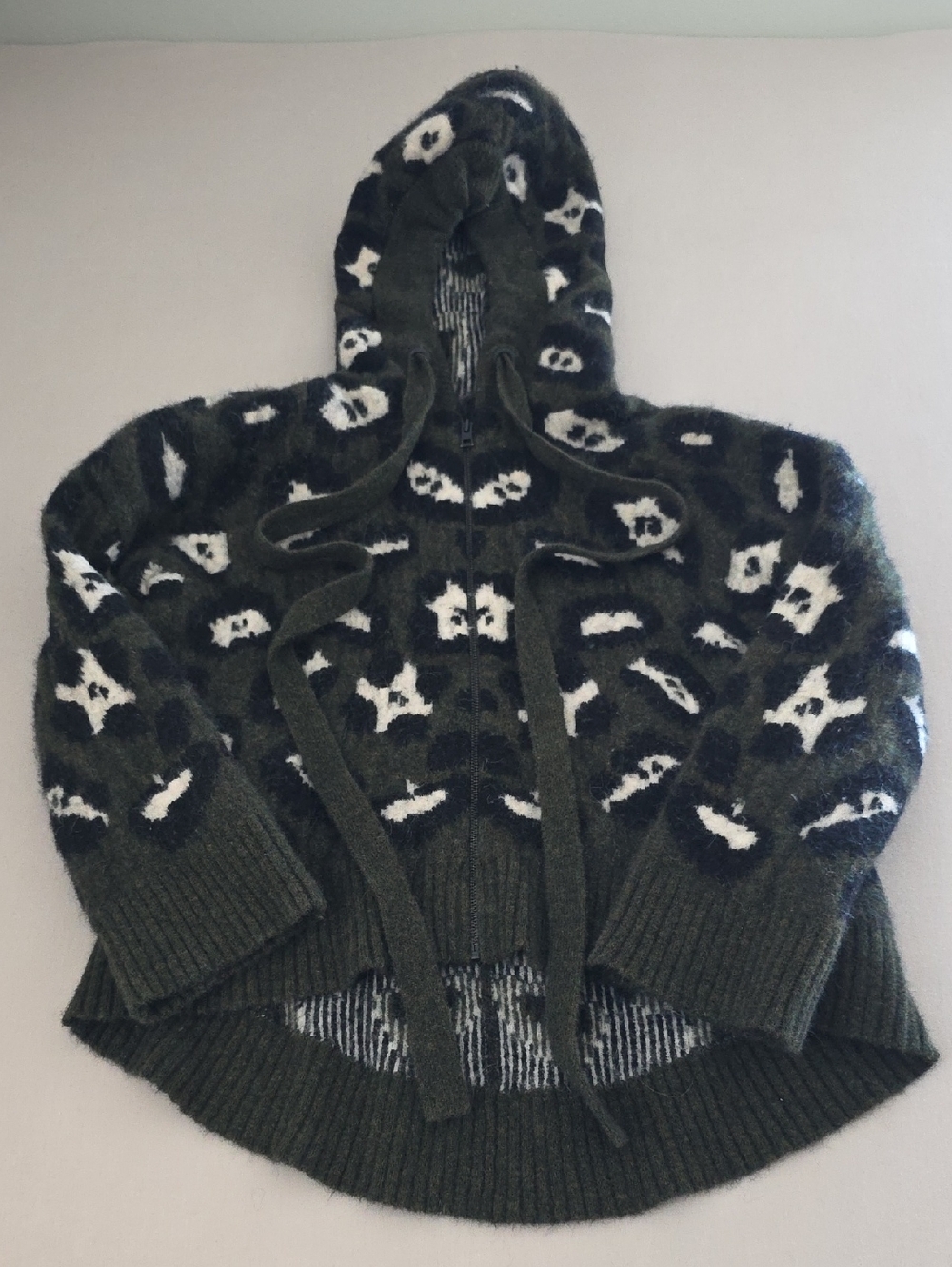 Zadig & Voltaire Olive Green and White Hooded Alpaca Merino Wool Blwnd Sweater
